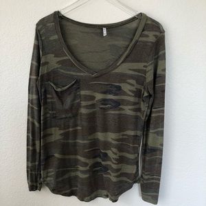 Long Sleeve Camouflage Top M